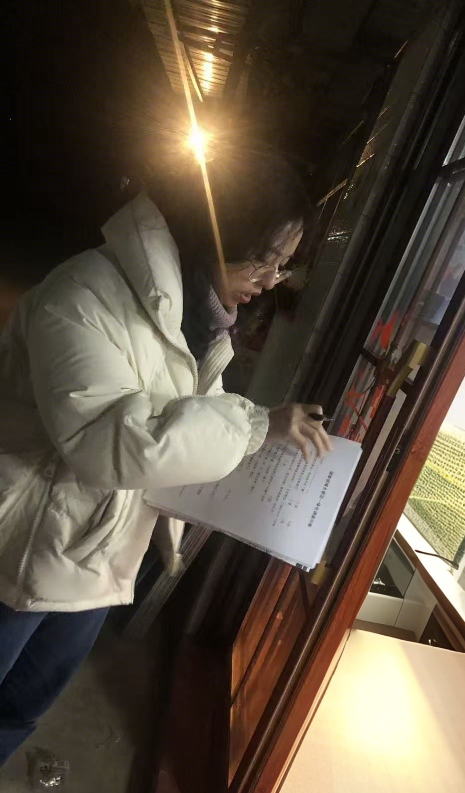 20260309878020.png 戰略與規劃研究中心 龍思錦:深夜鄉村調研的工作照.png